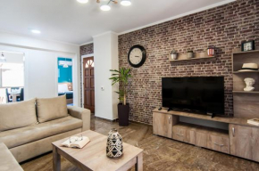 Magnolia Chic Apartment!